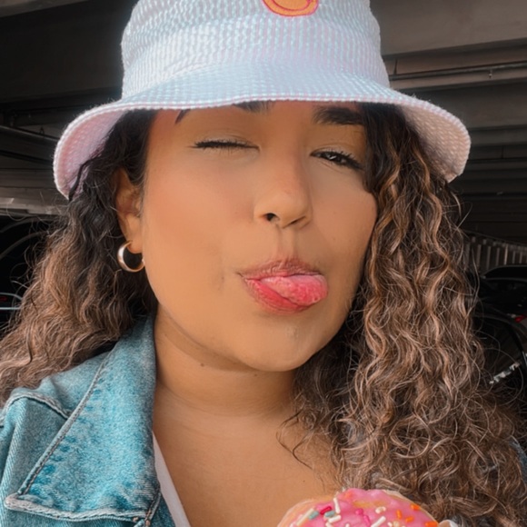 Meet your Posher, Vannessa - Picture 1 of 1